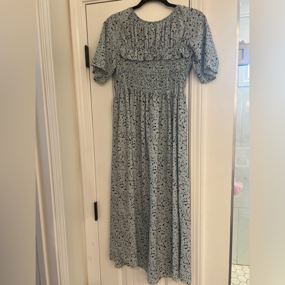 LPink blush Ces femme blue floral maternity dress